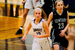 开云体育官网平台-篮球热潮席卷全球，各队迎来挑战，competition篮球